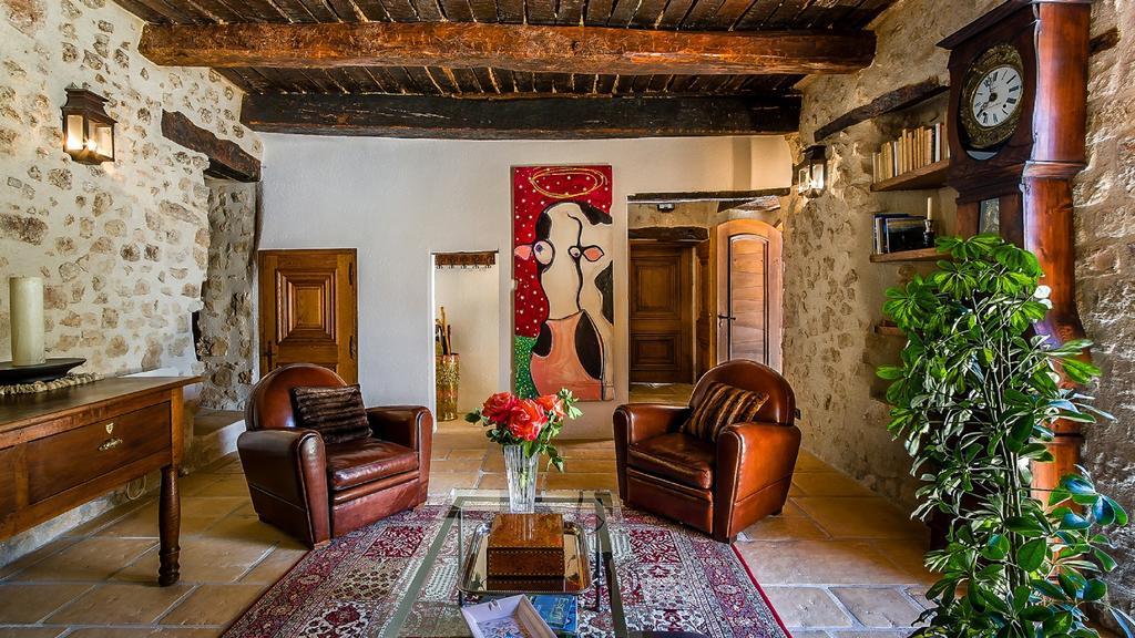 Bed and Breakfast La Tour D'Enguernes Montmeyan Exterior foto