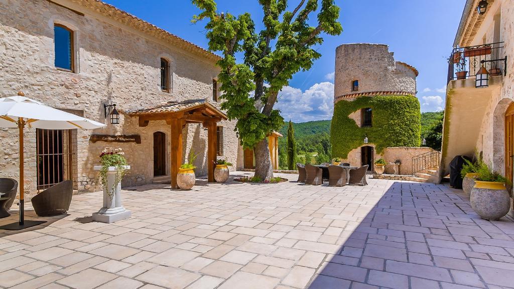 Bed and Breakfast La Tour D'Enguernes Montmeyan Exterior foto